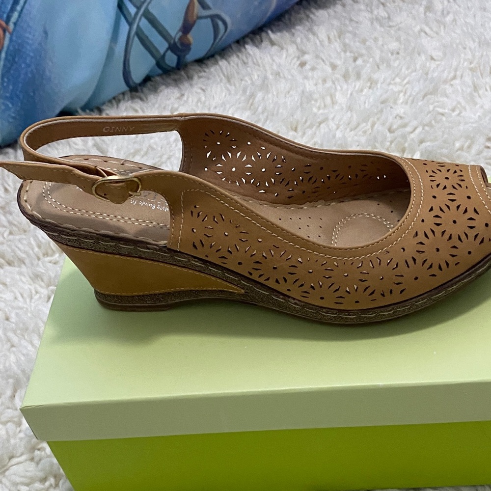 Patrizia Womens Sz 9.5 - sz 10 M Ginny Tan Cutout Wedge open toe sandals NIB ¥ - Picture 11 of 15